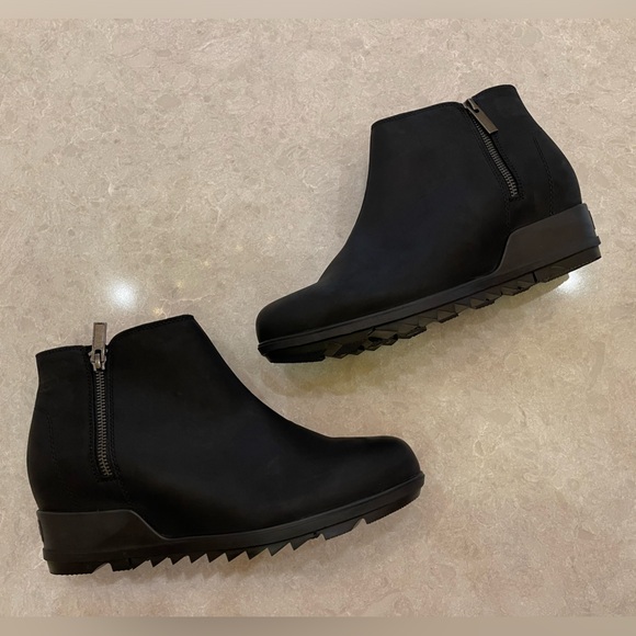 SOREL Evie II Zip Waterproof Ankle Boot (Women) In Black Size 11 - Picture 4 of 13